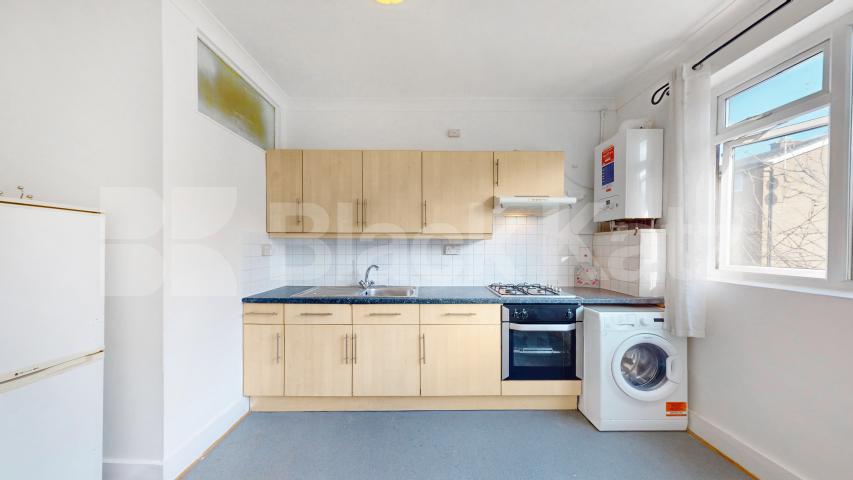 			2 Bedroom, 1 bath, 1 reception Flat			 Cathnor Road, Shepherds Bush